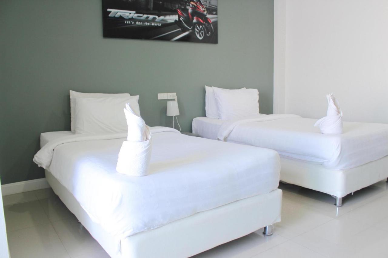 Plus Hotel Loei Exterior foto
